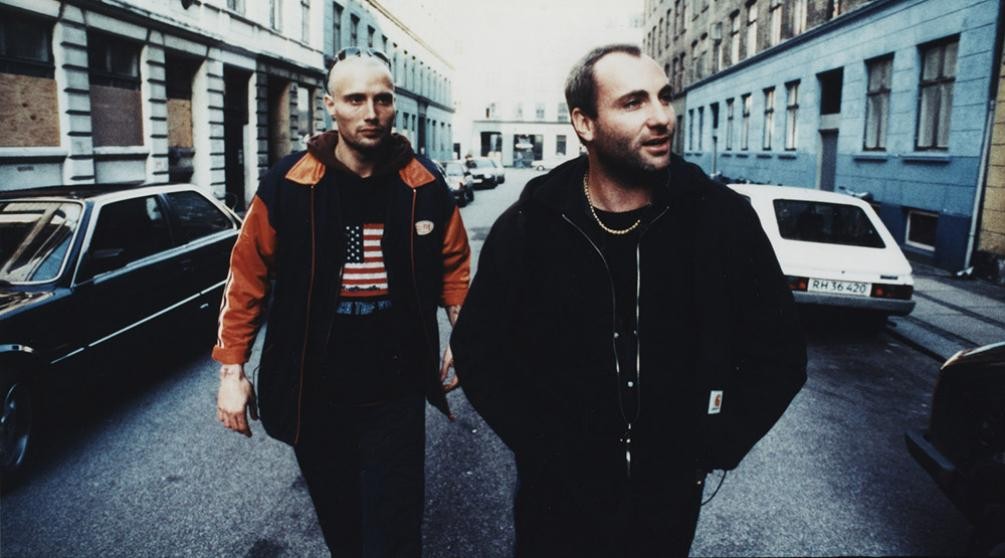 Дилер (1996)